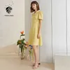 Fansilanen Yellow Vネックプリントサテンドレス女性半袖セクシーチャイノンミニ中国のエレガントスリムパーティービンテージ210607