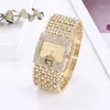 Relojes de pulsera, correa de acero cuadrada sencilla, reloj dorado, pulsera de aleación informal a la moda para mujer, esfera con escala de diamantes