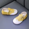 Baby single lederen schoenen zachte kinderen microfiber bovenste flats schoenen prinses haak ontwerp lederen schoenen 210713