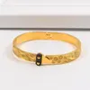 Bracelet à breloques de luxe en acier titane, lettres fleur Europe amérique, bijoux 8280400