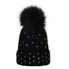 Dzianiny Kids Hat Rhinestone Inlay Multi Color Big Włosy Pasek Pasek Design Cap Winter Toddler Baby Winter Trzymać ciepłe czapki 8 8ER L2