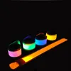 Spor Malzemeleri LED Tokat Grubu Glow Bilezik Kol Bandı Karanlıkta Parlayan 35 cm Yanıp Sönen Kol Bandı Büyümek Brakel Koşu Dişli