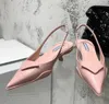 Luxe Designer Vrouwen Lage Hak Sandalen Puntige Hoofd Echt Leer Topkwaliteit Platform Trouwjurk Schoenen Pumps Loafers Zomer Dames Sandaal Zwart Roze Wit Blauw