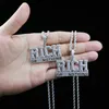 Catene arrivano ghiacciate lettere bling Collana con pendente Rich or Nothing Colore argento Lusso zircone cubico pavimentato Rapper Hip Hop Jewelr5287445