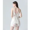 Vêtements de nuit pour femmes IIzzini Original en été de 2021 Harnais Pyjamas Femmes Mince Glace Huai Soie Blanc Poire Fleur Shorts