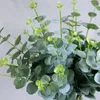 Fleurs décoratives couronnes 10pcs simulation en soie eucalyptus feuille verte argent floral arrangement mur de mariage maison fausses plantes feuilles