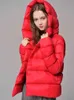 ウィンター90％ホワイトアヒルダウンコートウルトラライトフード付きショートジャケット女性シングルブレストふわふわの暖かい雪のoutwear 210430