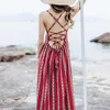 Belki U Kırmızı Boho Bohemian Geometrik Kayış Kolsuz Backless V Boyun Çapraz Empire Maxi Uzun Elbise Yaz Plaj Meslek D0473 210529