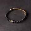 Diffuseur d'huiles essentielles en pierre de lave Traité à la main Bracelet à breloques en laiton Strand Bangle Bijoux de poignet pour homme femme perlé, Stran Strands