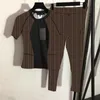 패딩 된 여성 Tracksuits 브랜드 요가 정장 전체 편지 인쇄 두 조각 소녀 럭셔리 트랙 슈트 세트