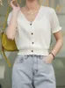 Heliar Kobiety Dzianiny Koszulki V-Neck Button Up Tees Krótki Rękaw Casual Crop Topy Dla Kobiet 2021 Lato Koszulki Y0629