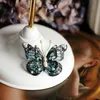 Sinzry Unique Design Natural Pearl Epoxy CraftsManship LifeLike Butterfly Broscher Pin Elegant Sommar Smycken
