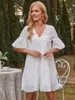 Ruffles White V-Neck Sukienka Dla Kobiet Letni Hollow Fałszywy Dwukierki Vintage Mini Dress Kobiety Flare Rękaw Seksowna Sukienka Vestido 210514
