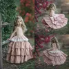 Schöne rosa Blumenmädchenkleider Spaghetti Satin Spitze Stufenröcke bodenlangen Land Kleinkinder Kinder Partykleid Prinzessin für Hochzeit