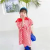 Estilo Coreano Verão Crianças Meninas Vestido Vermelho Striped Slow Slow Sleeves Bow Princesa Crianças roupas E9028 210610