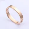 Rose Gold Mens Designer Bracelets Silver Love Bangle Womens Wysokiej jakości tytanowe stalowe literowanie