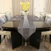 Europäischer Stil Tischläufer Flanell Diamant Schwarz Silber Strass Kissenbezug Matte für Home Party Dekor 210708