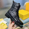 Top Womens Boots Marke Echtes Leder Dicke unten Martin Boot Plattform Flat Heel Schuhe Größe 35-42