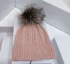 Gorro preto de malha de lã com pompom de pele gorro/bonés de caveira chapéus esportivos de inverno gorro de esqui feminino