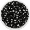 500 unids/lote Dia.7mm cuentas espaciadoras blancas y negras cuentas con letras acrílicas A-Z alfabeto apto para hacer collares y pulseras Diy