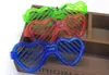 LED Light Up Shutter Shades Lunettes de soleil Neon Eyewear Party Décoration Clignotant Coeur Lunettes Rougeoyantes pour Adultes Enfants