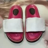 2023 Pantofola da donna con cuscino da piscina Comfort Pantofola da donna Cinturino in nylon Mulo Designer Uomo Pelle Sunset Suola in gomma piatta Sandalo scorrevole