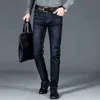 Jeans da uomo stile classico nero blu vestibilità regolare pantaloni business casual in denim elasticizzato pantaloni di marca maschile 211108