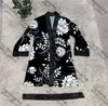 Top Black Bath Robe Hipster Högkvalitativ Kvinnors Designer Sleepwear Hem Badrum Oudoor Privat Swimmingpool Lyx Kläder