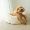 camas de almofada grande cão