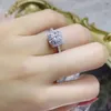 Anello di fidanzamento con diamante taglio principessa da 2 ct di lusso sterling 925 con pietre laterali Anello da sposa con promessa Gioielli in argento 925