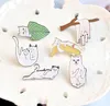 Nieuwe Animal Cartoon Emaille Grappige Luie Katten met Banaan Ontwerp Broche Pins Button Revers Corsage Badge voor Vrouwen Mannen Kind Mode-sieraden Gift