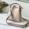 2021 Latest LOCKME BUCKET Bag Drawstring Designers Shoulder Pocket with Turn Lock Luxurys Womens Handbags Purses