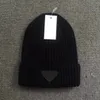 Säljer vintern män beanie kvinnor fritid stickande mössor lapptäcke huvudtäckning mössa utomhusälskare mode stickad bomullsdesign8037236d