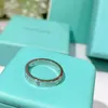 Tiffany Love Ring 4mm 5mm Titanium Aço Jóias de ouro rosa para amantes Tamanho 511 Anéis de casal com Box Box4260094