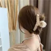 2022 Yeni Zarif Peluş Saç Pençeleri Klip Kadın Kış Aksesuarları Kıllar Kızlar için Yengeç Şapkalar Moda Kelepçe
