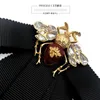 Бабочка корейская винтажная ткань лента черная пчела брошь мужская и женское колледж