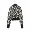 Vintage Woman Zebra Stripes Turtleneck Tröjor Höst Vinter Mode Laides Puff Sleeve Knitwear Kvinna Casual Soft Toppar 210515