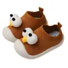 Zapatos Unisex para primeros pasos para niños pequeños con ojos grandes, zapatos de punto superior de vuelo a la moda para bebés, zapatos para niñas recién nacidas, chanclos prácticos 210326