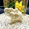 3.6 "Handmade Brincalhão-Elefante em forma de figurina de jade