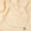 Lettre de mode Mom Coeur en forme de coeur incrusté Colliers de pendentif pour femmes chaînes de couleur argentée