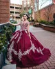 Burgundy 2022 Sequined Ball Gown Quinceanera Dresses Lace Appliqued Off The Shoulder Prom Gowns Sweep Train Tulle Sweet 15 Masquerade Dress