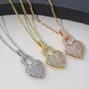 Full Diamond V Letter Pendant Necklace Fashion New Women Halsband Högkvalitativ rostfritt stål smycken