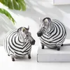 Nordic Ins Fat Zebra Resin Animal Figurines Ornaments Modell Desk Inredning Heminredning Tillbehör Modernt rum 211101