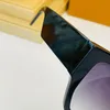 女性のサングラス女性Z1565W古典的な正方形のフレーム絶妙な印刷寺院シンプルで人気のあるスタイル最高品質の屋外UV400保護眼鏡