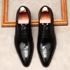 أزياء الرجال أحذية أكسفورد جلد طبيعي عارضة الدانتيل يصل wingtip الأحذية الرسمية الأعمال الزفاف الأسود القهوة اللون اللباس أحذية الرجال