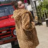 Abrigo con capucha con estampado de leopardo de longitud media para mujer de piel sintética 2022 de invierno para mujer