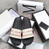 Klassiker sandaler Designer Tofflor glider Blommig brokad Underdel Flip Flops herr dam randig Beach causal toffel home011 01