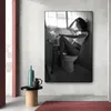 Moderne toilette Sexy femme affiche mur Art Bar fille fumer et boire dans les toilettes impressions sur toile peinture photo pour la décoration intérieure