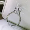 Cluster Rings GICA 100% 925 Sterling Silver 8*10mm High Carbon Diamon kwiat Cut dla kobiet musujące ślub biżuteria hurtowych