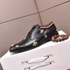 2022 Hombres Zapatos de cuero Lace Up Zapatos Casuales Vestido de Lujo Zapato Zapatos Brogue Spring Tobillo Botas Vintage Classic Masculino Casual